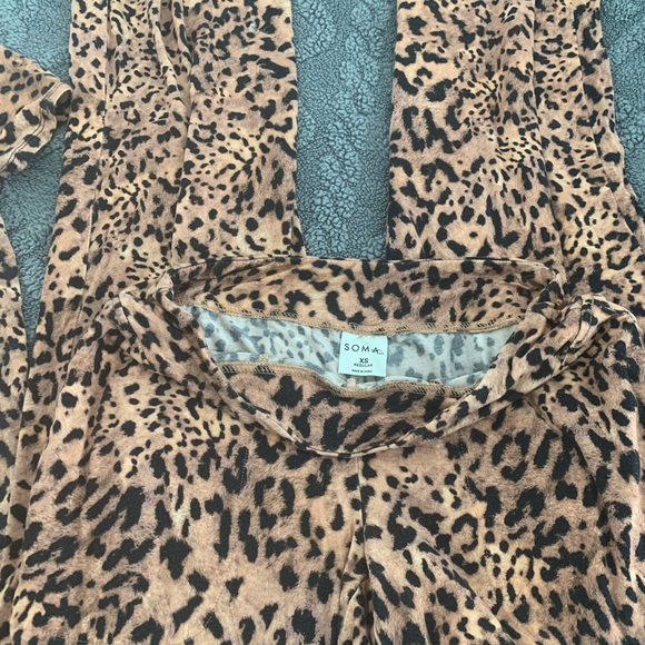Soma Leopard 2pc Top & Pant Pajama Set XS - Picture 4 of 11